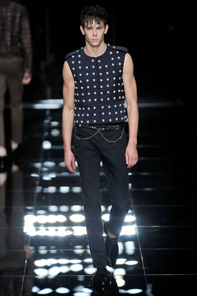 Look 36